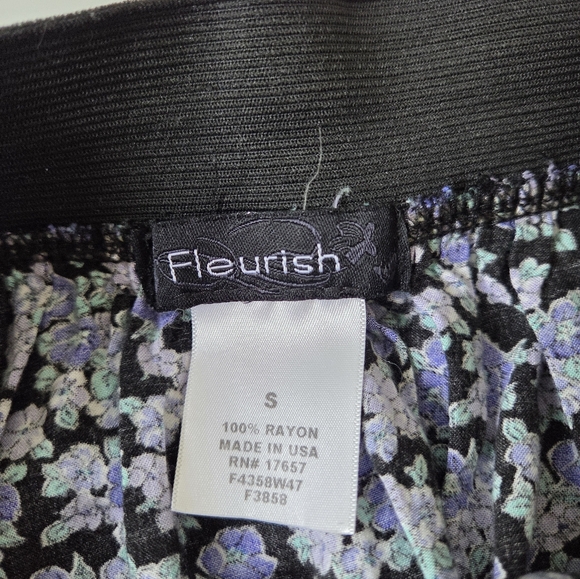 Skirt - Picture 2 of 3